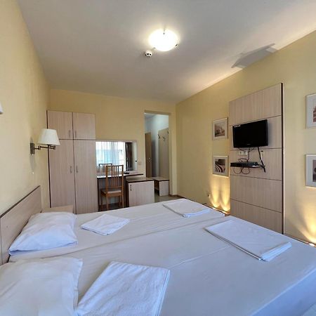 Александра Hotel Sveti Vlas Eksteriør billede