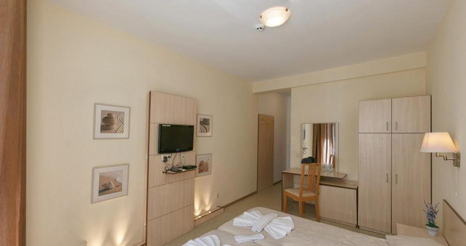 Александра Hotel Sveti Vlas Eksteriør billede