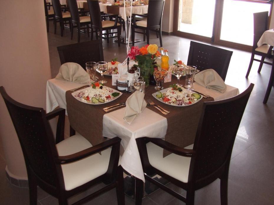 Александра Hotel Sveti Vlas Eksteriør billede