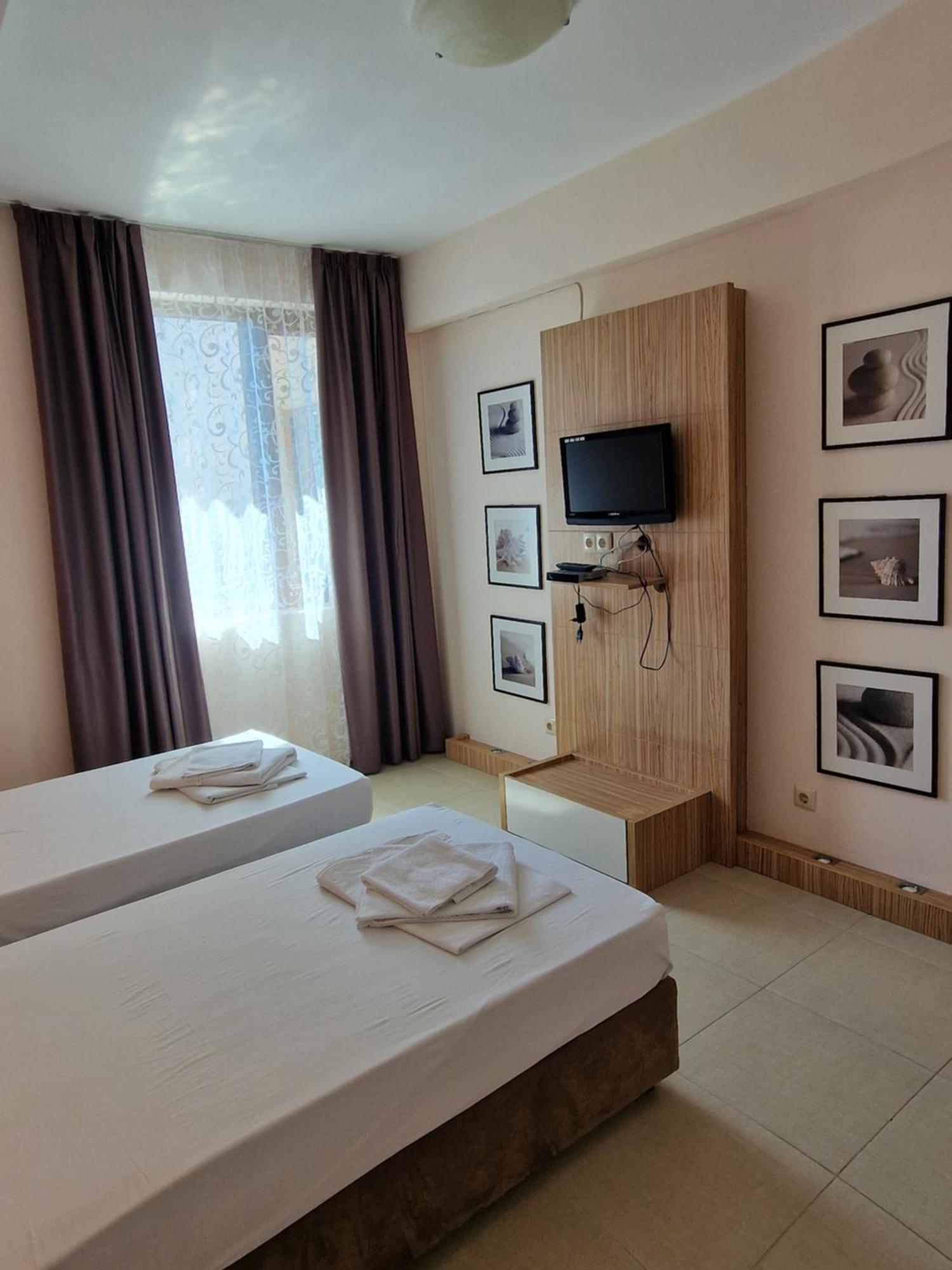 Александра Hotel Sveti Vlas Eksteriør billede