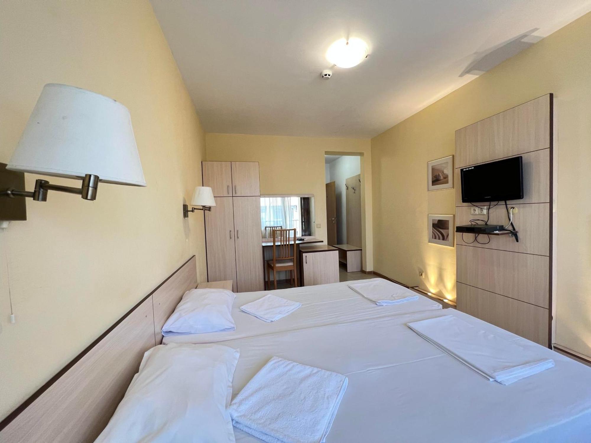 Александра Hotel Sveti Vlas Eksteriør billede