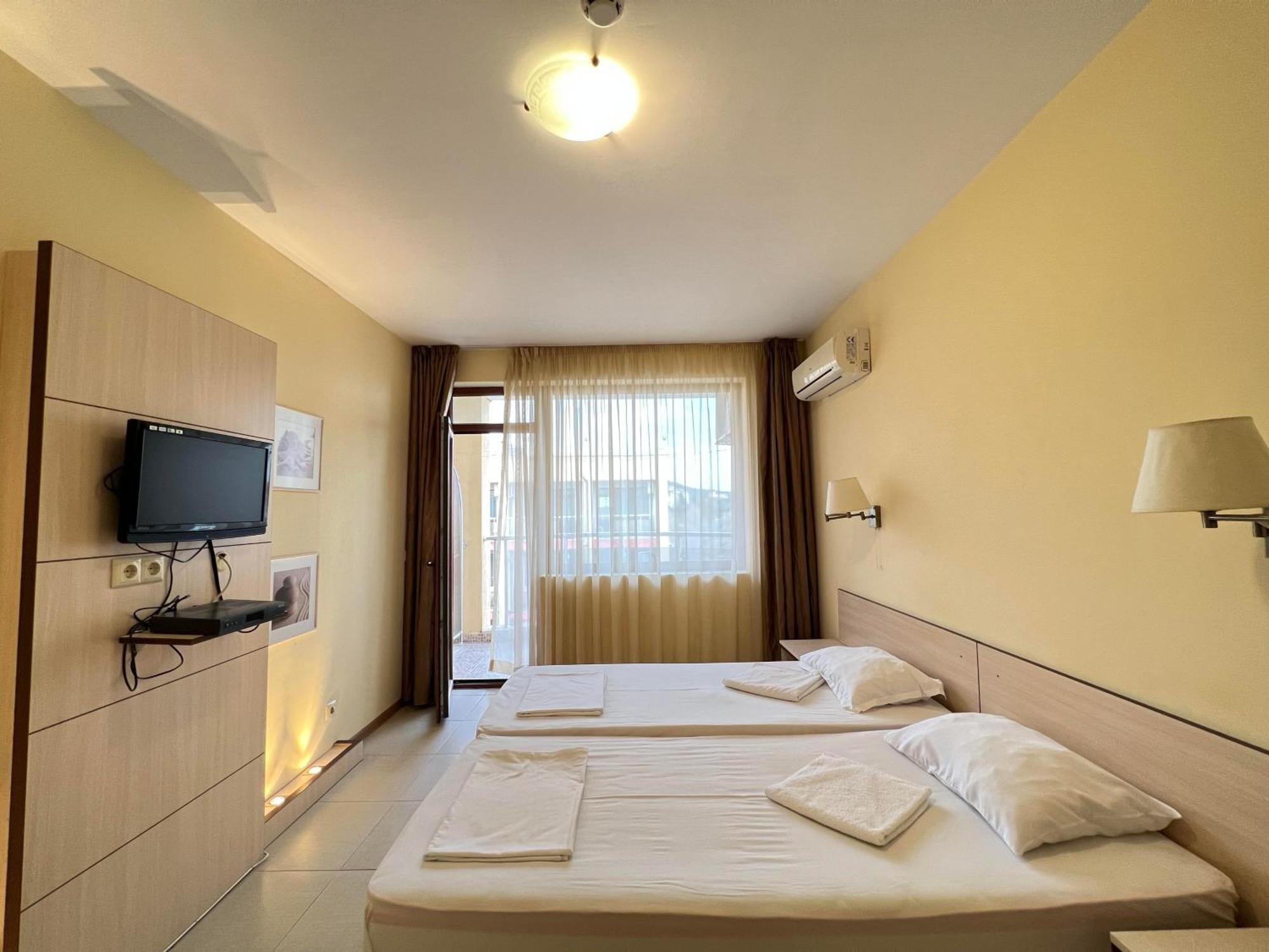 Александра Hotel Sveti Vlas Eksteriør billede