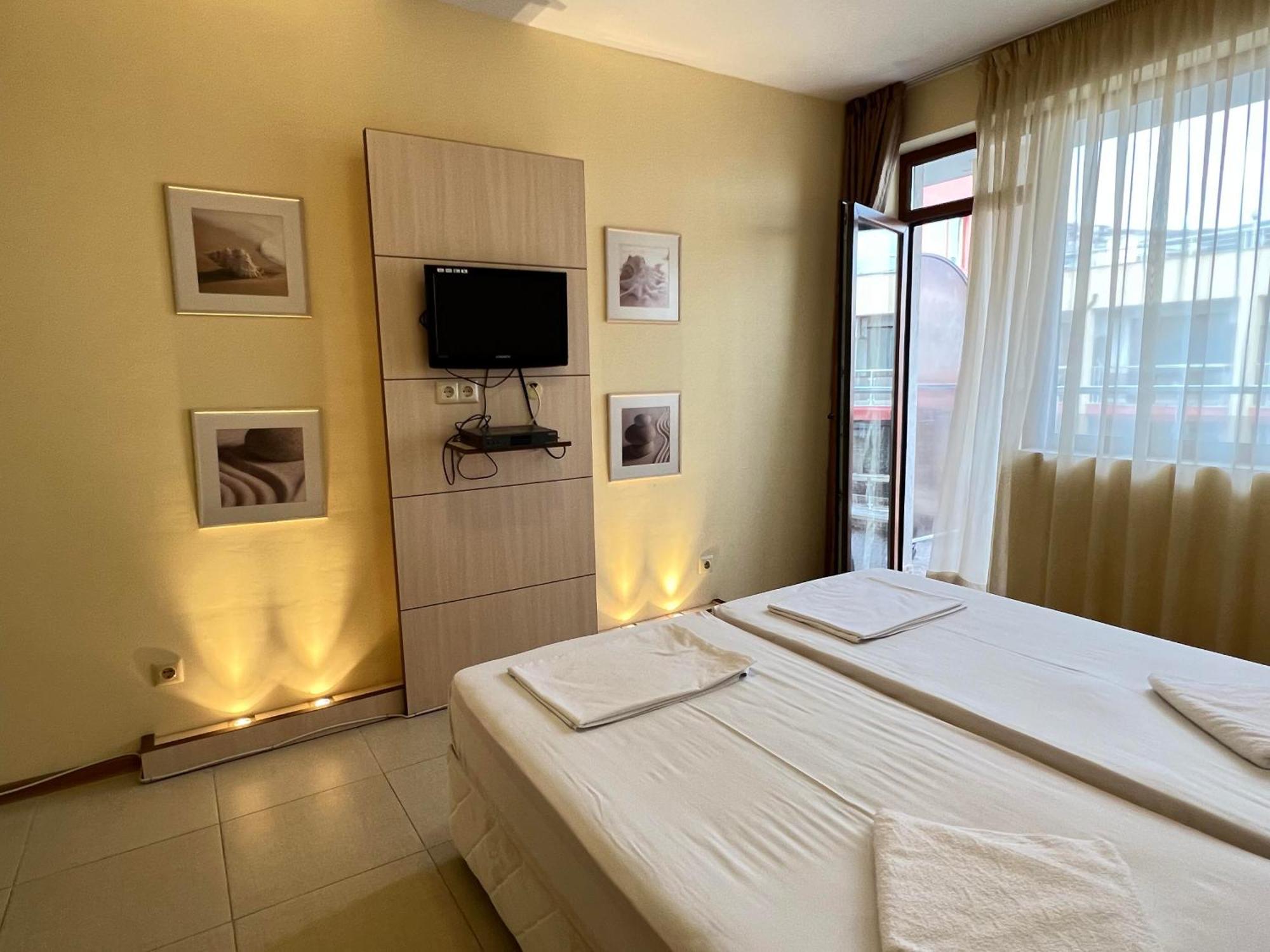 Александра Hotel Sveti Vlas Eksteriør billede