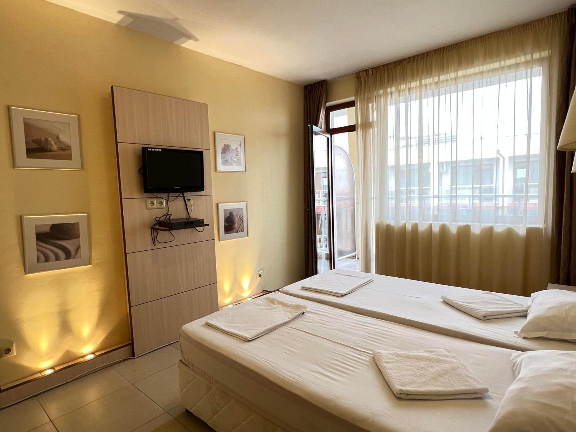 Александра Hotel Sveti Vlas Eksteriør billede