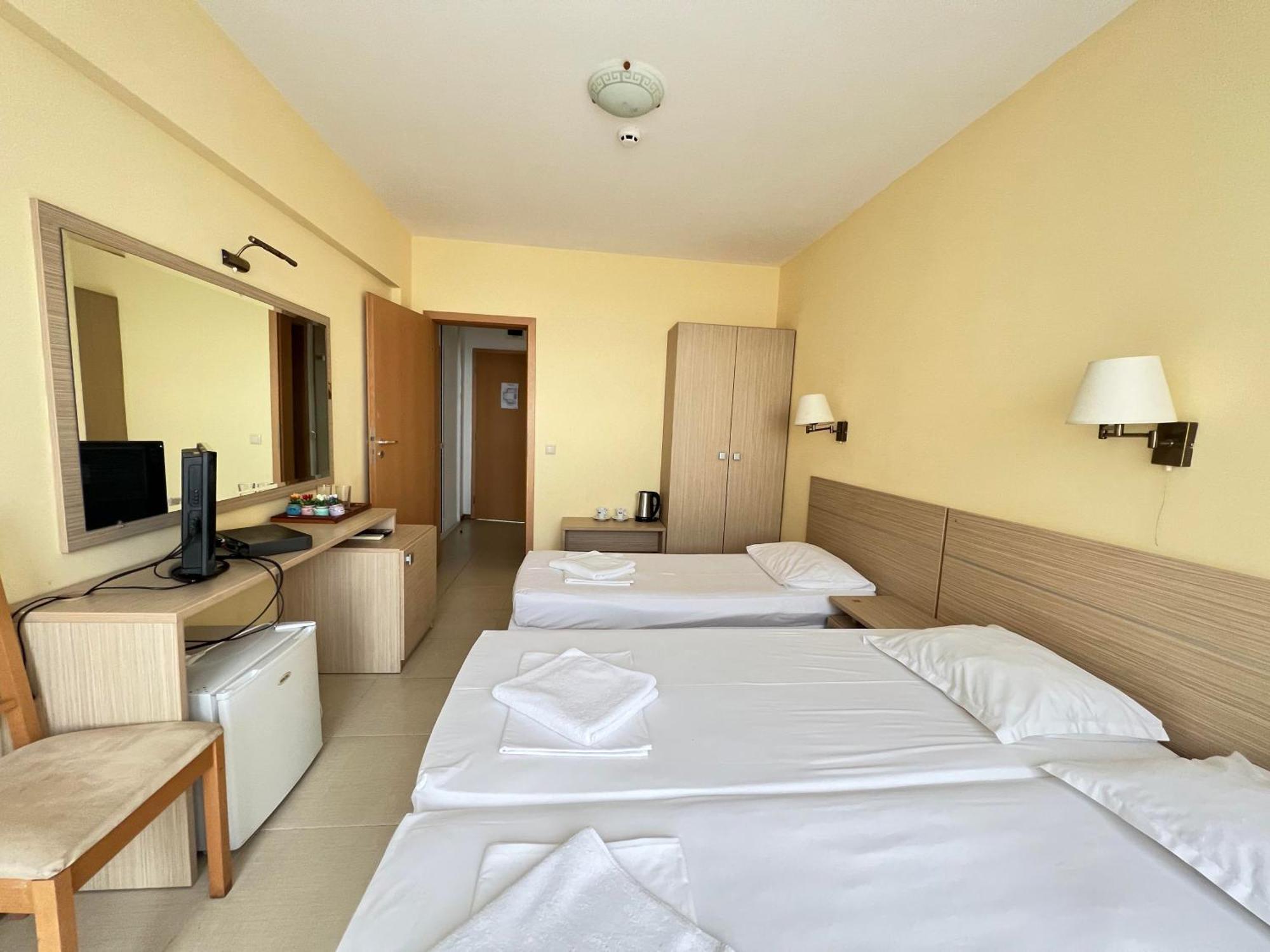 Александра Hotel Sveti Vlas Eksteriør billede