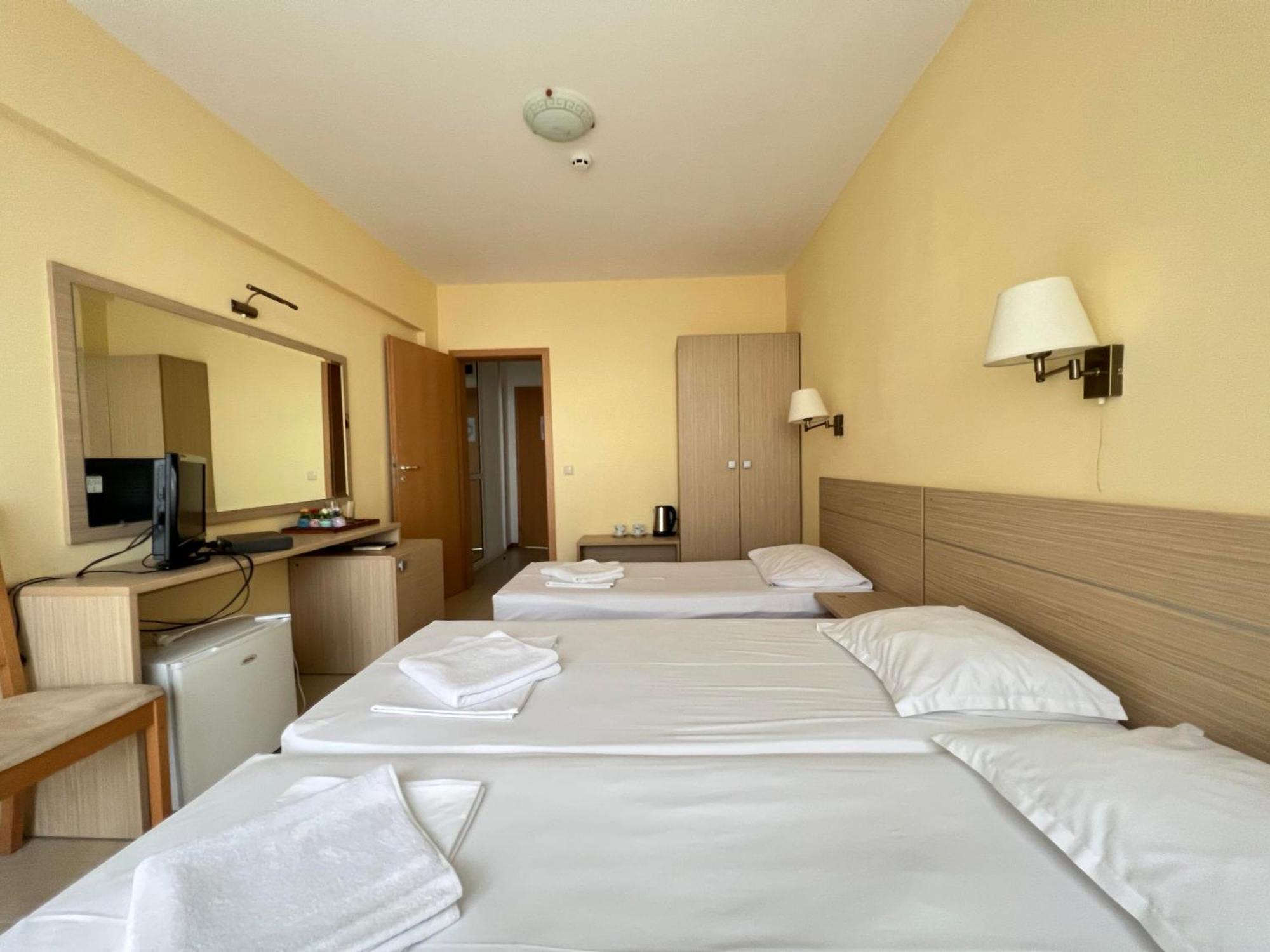 Александра Hotel Sveti Vlas Eksteriør billede
