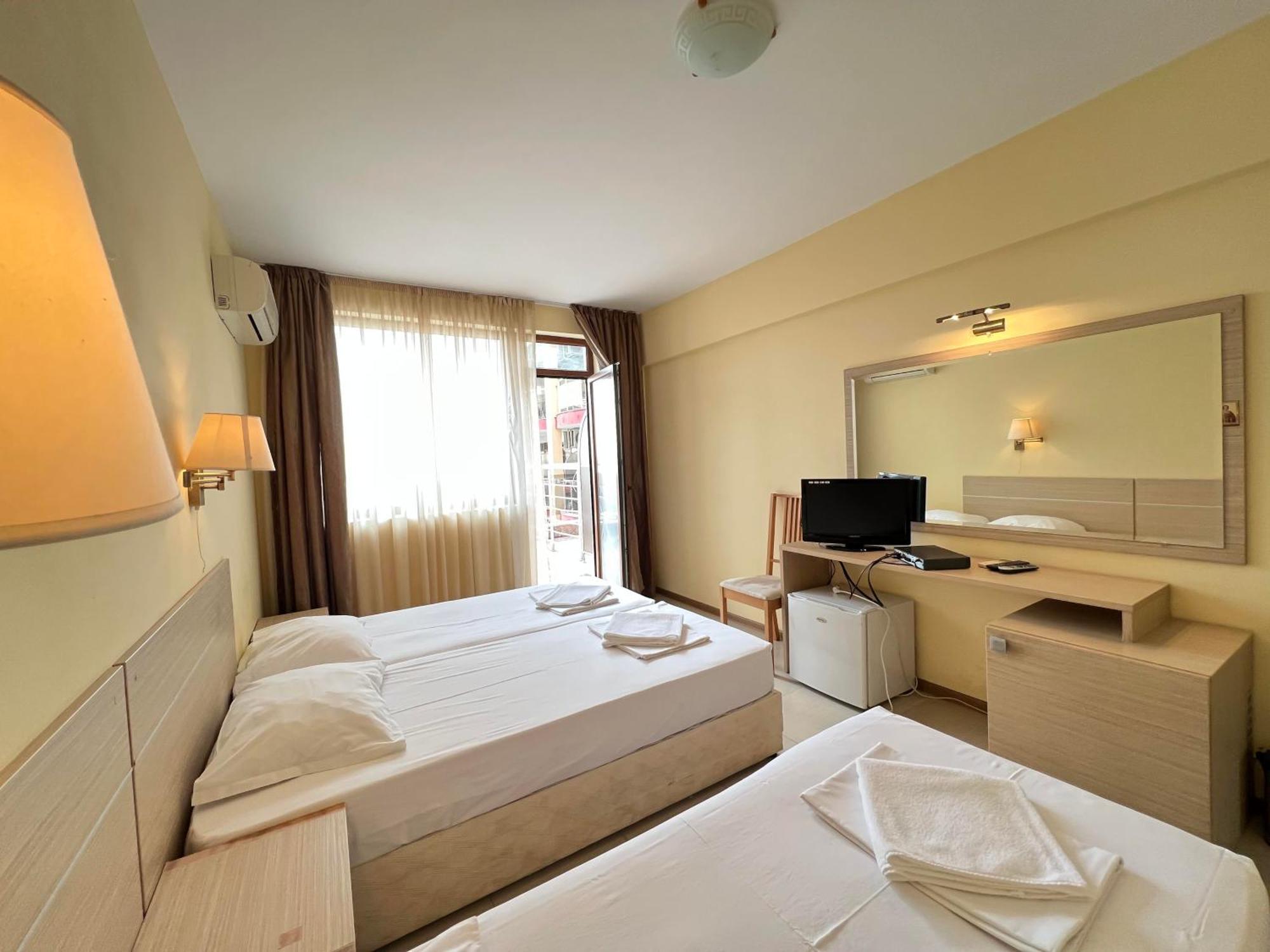 Александра Hotel Sveti Vlas Eksteriør billede