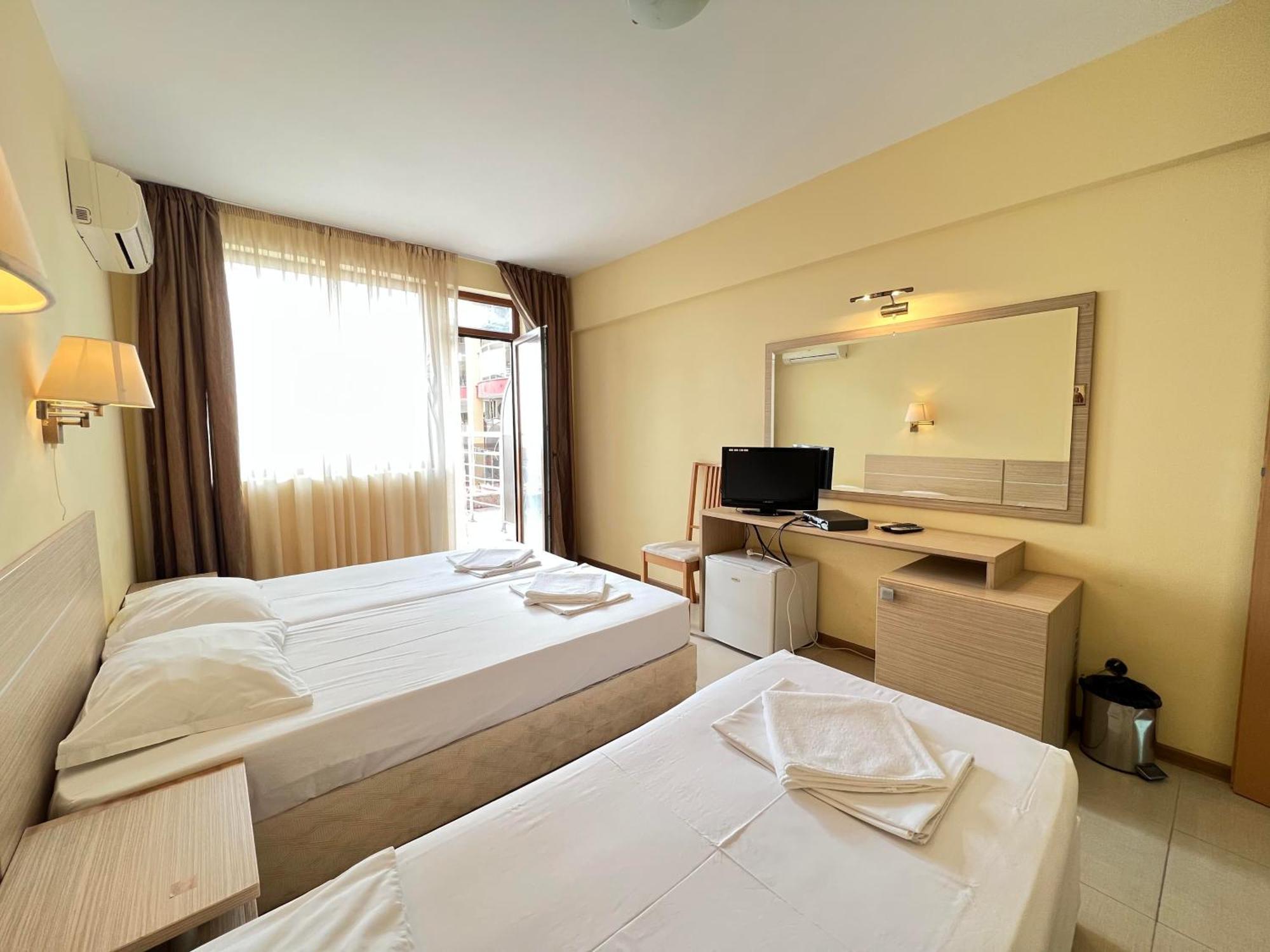 Александра Hotel Sveti Vlas Eksteriør billede