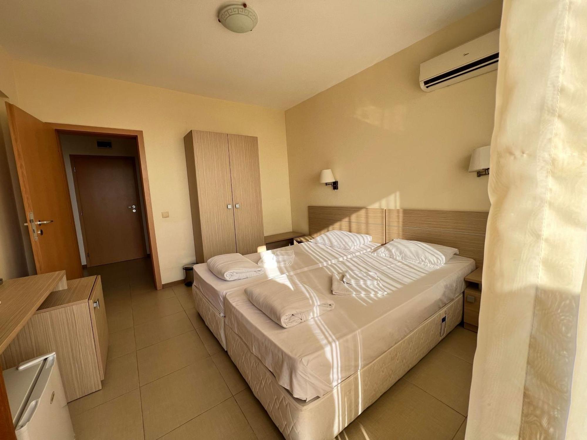 Александра Hotel Sveti Vlas Eksteriør billede