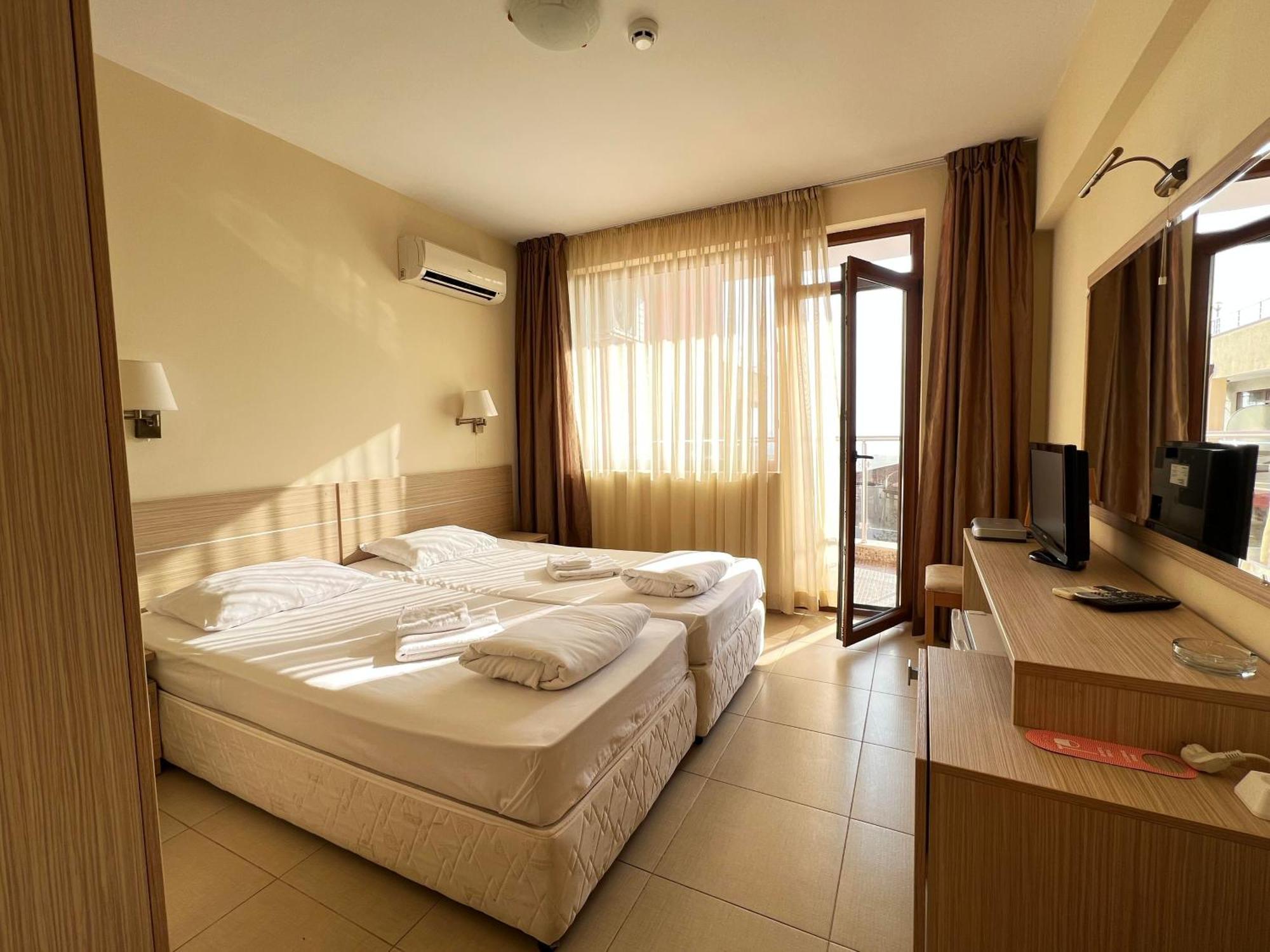 Александра Hotel Sveti Vlas Eksteriør billede